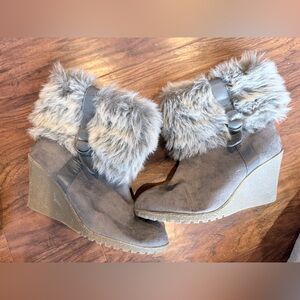 Gray Faux Fur Women's Wedge Boots